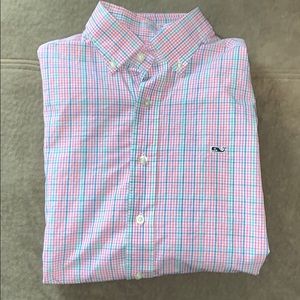Vineyard Vines🐳 button down whale shirt Size: S